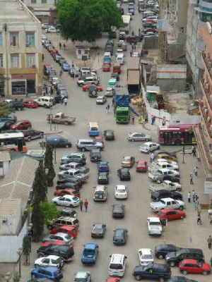 luanda_street.jpg